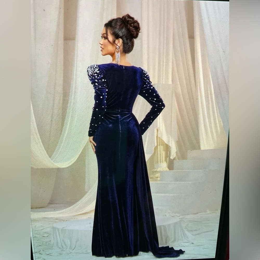 Faeriesty Navy Velvet and Pearl Long Sleeve Formal Evening Dress, Size Small (4) - Picture 3 of 9